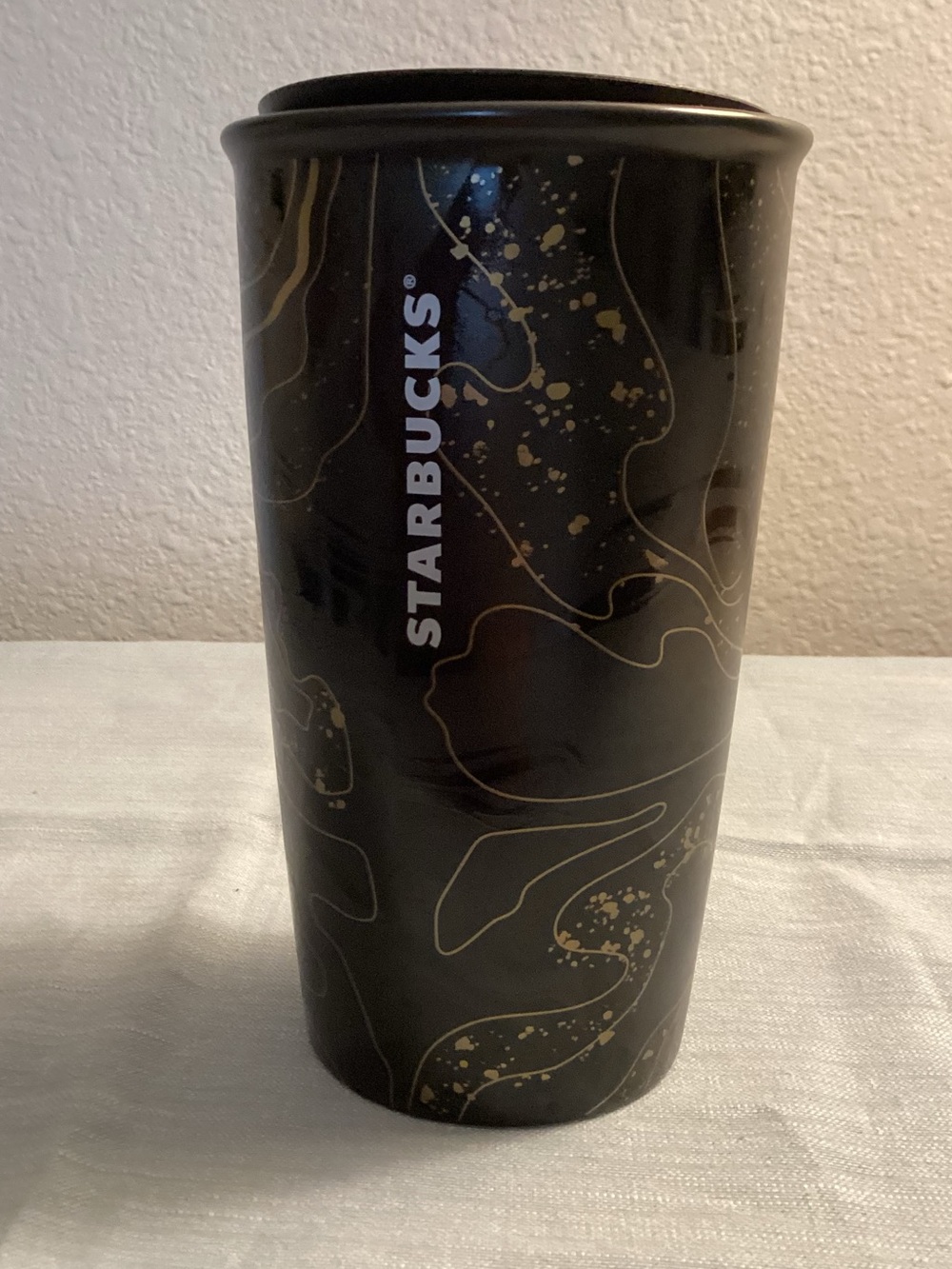 Starbucks 2018 Holiday Black Gold Splatter Swirl Travel Tumbler Lid (12 oz)  IEC